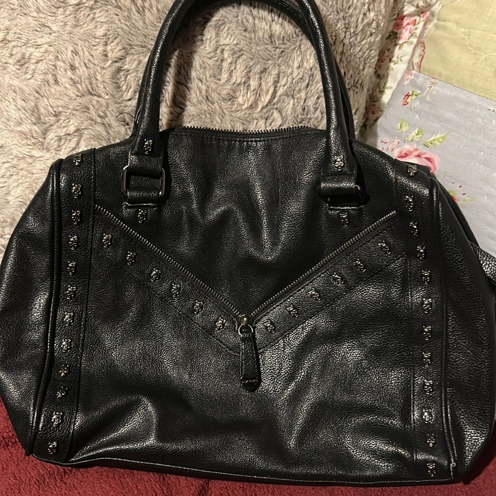 Betsey Johnson bag with skulls